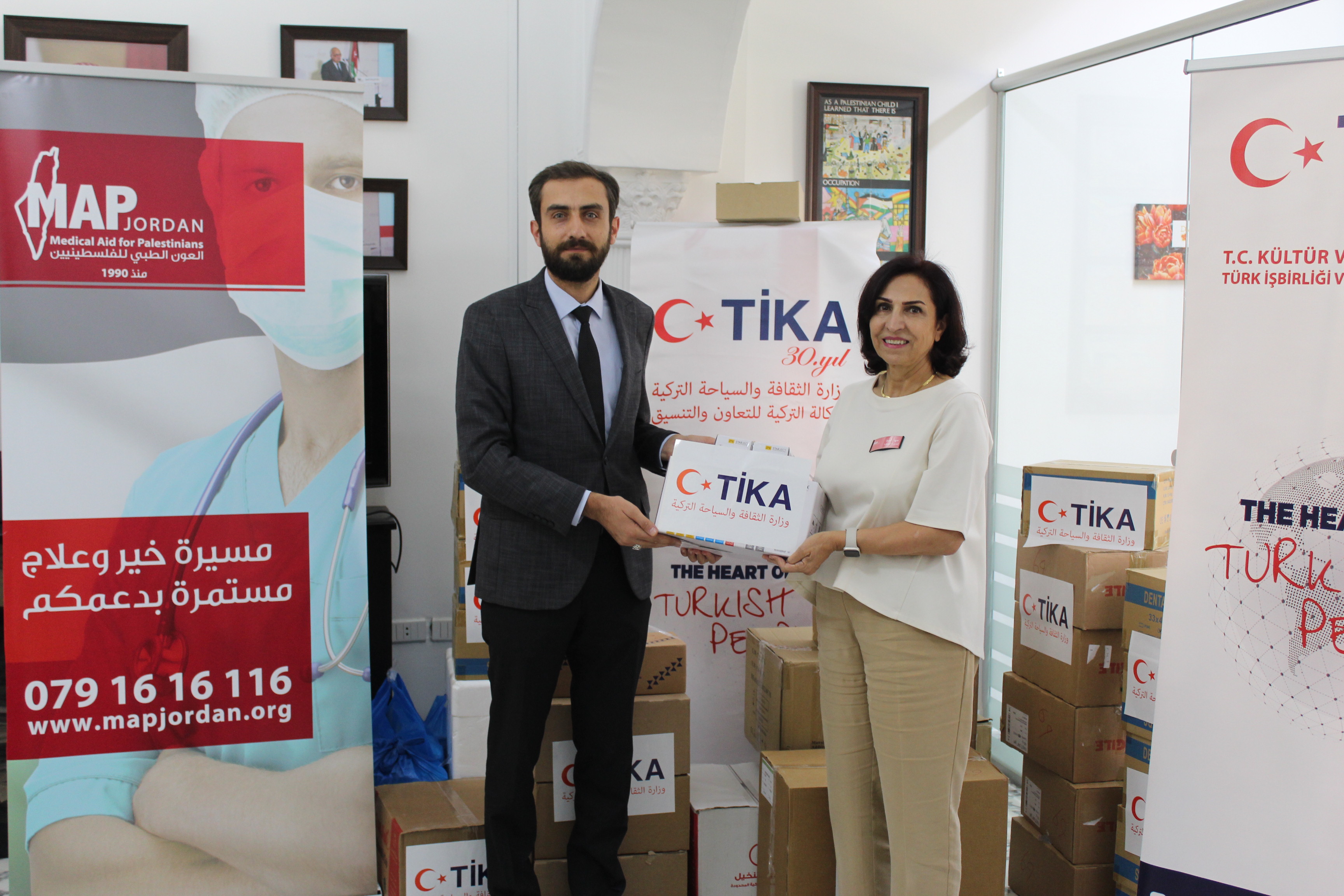 وكالة التعاون والتنسيق التركية تدعم مراكز العون الطبي للفلسطينيين